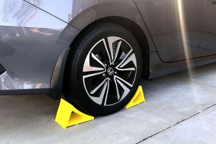Use Wheel Chocks
