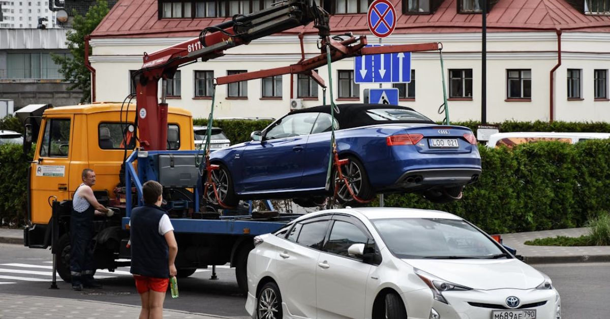 How Much Does Towing a Car Cost in 2025? Pricing Guide & Tips