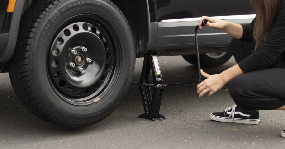 The Right Way to Jack Up Your Car for a Tire Change